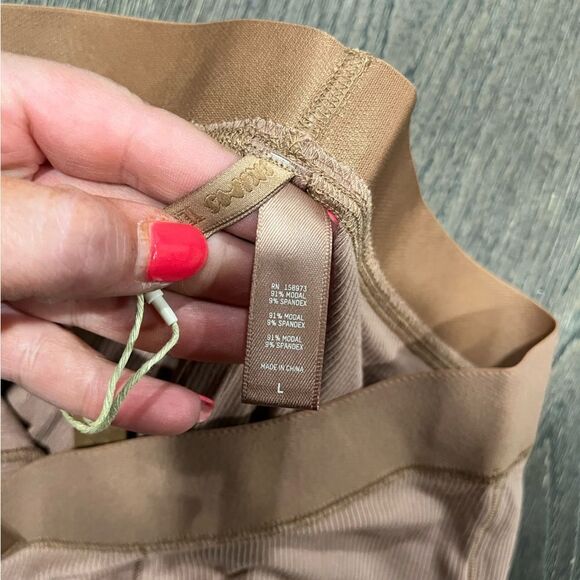 NWT Skims Paralympics 2022 USA Capsule Leggings Sienna Size L - Picture 6 of 10